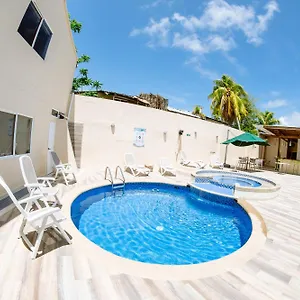 Isla Bonita Hotel